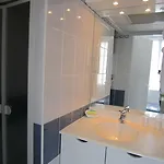 Hotel De La 3*