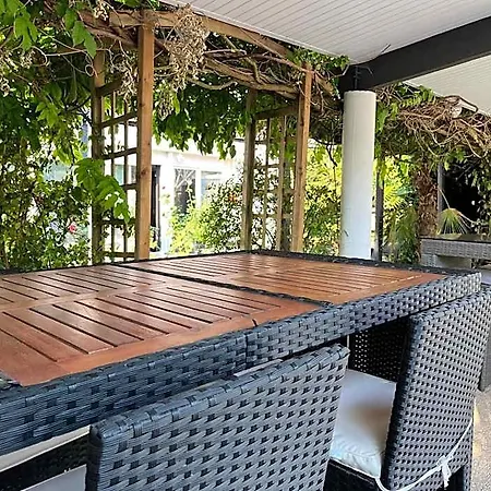 De La Hotel 3*