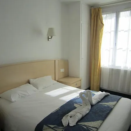De La Hotell 3*